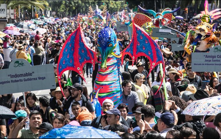 Este desfile representa de manera oficial el inicio de las festividades que la Ciudad de México desarrollará con motivo del Día de Muertos. SUN/G. Espinosa