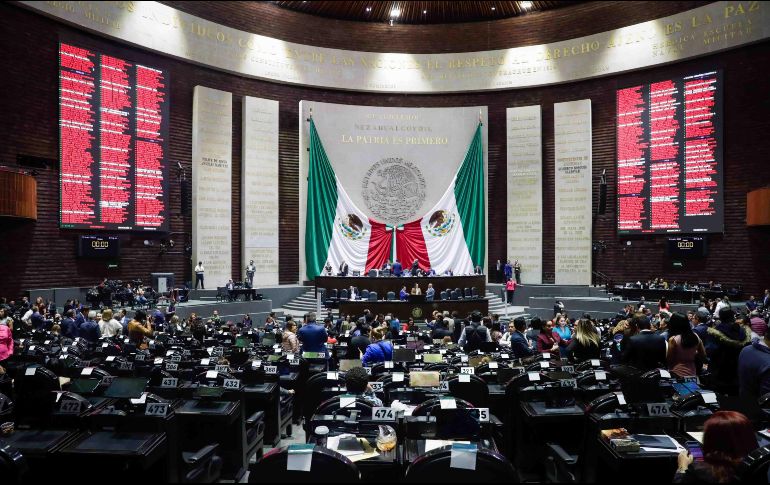 La Cámara de Diputados aprobó de manera unánime, con 423 votos a favor, una reforma que busca asegurar la transición gradual de vehículos de combustión hacia vehículos eléctricos e híbridos en México. SUN / ARCHIVO