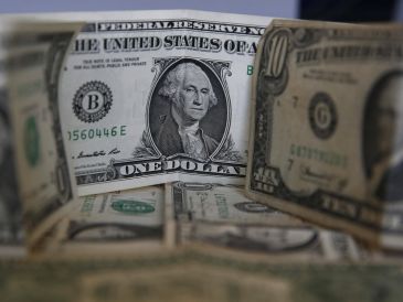 El peso mexicano sufre una terrible caída frente al dólar luego del ataque en Irán. EL INFORMADOR / ARCHIVO